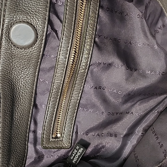 Marc Jacobs Leather Convertible Hobo Shoulder Bag - Picture 11 of 16